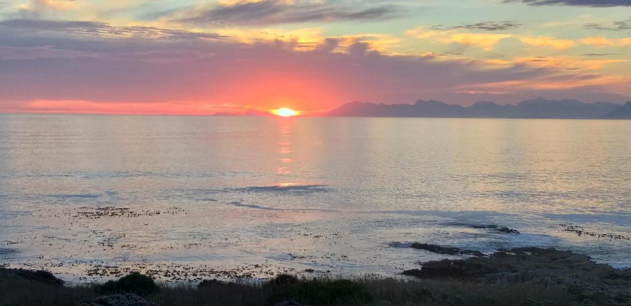 Wave Dancer Bed and Breakfast Gansbaai Exterior foto